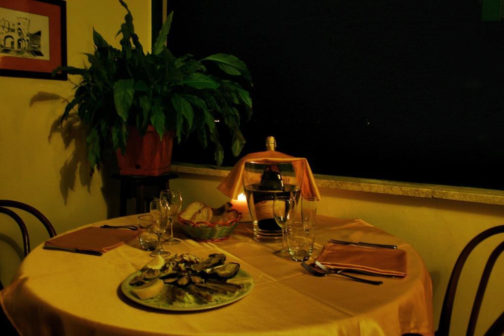 Albergo Delle Rose Pozzuoli Kültér fotó