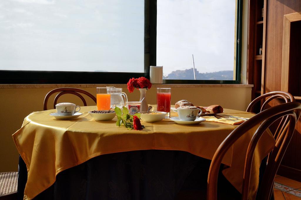 Albergo Delle Rose Pozzuoli Kültér fotó